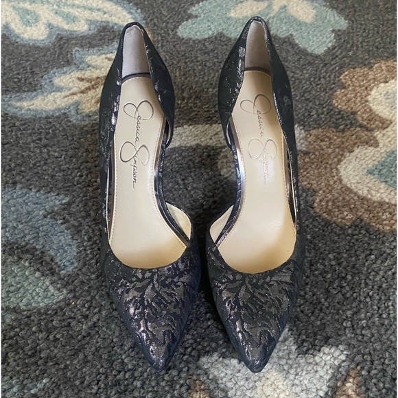 Jessica Simpson - Picture 2 of 4